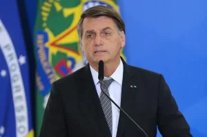 Bolsonaro espera convite de Trump para participar de posse nos EUA bolsonaro-espera-convite-de-trump-para-participar-de-posse-nos-eua