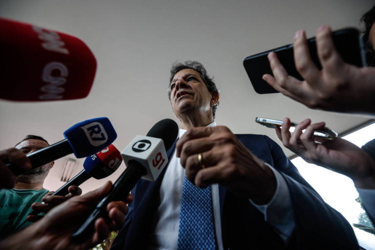 Pacote de corte de gastos está pronto e só depende do Ministério da Defesa, diz Haddad pacote-de-corte-de-gastos-esta-pronto-e-so-depende-do-ministerio-da-defesa,-diz-haddad