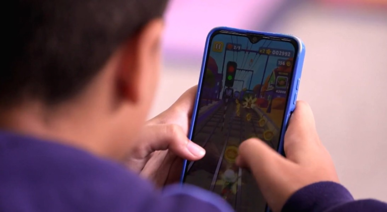 Muito TikTok (ou Instagram etc.) faz mal ao cérebro: os benefícios de trocar as redes sociais por um livro muito-tiktok-(ou-instagram-etc.)-faz-mal-ao-cerebro:-os-beneficios-de-trocar-as-redes-sociais-por-um-livro