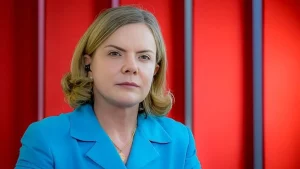 Golpe não aconteceu por Bolsonaro ser covarde, diz Gleisi golpe-nao-aconteceu-por-bolsonaro-ser-covarde,-diz-gleisi