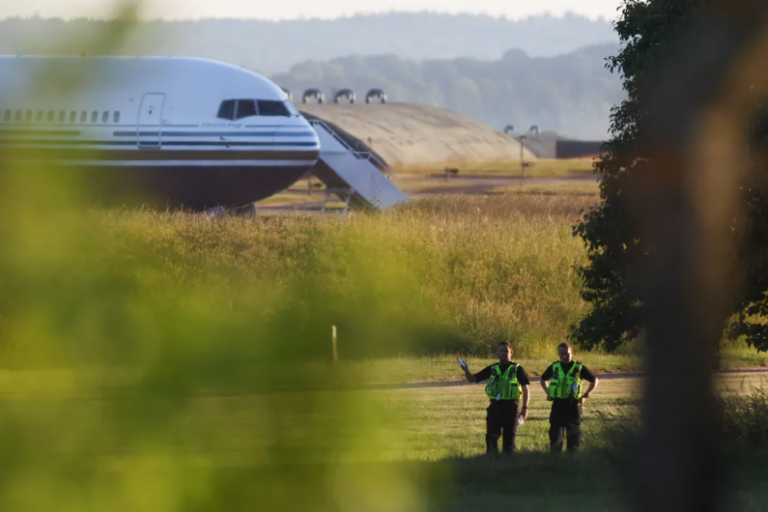 mais-de-600-brasileiros-sao-deportados-do-reino-unido-em-voos-secretos-do-governo-britanico