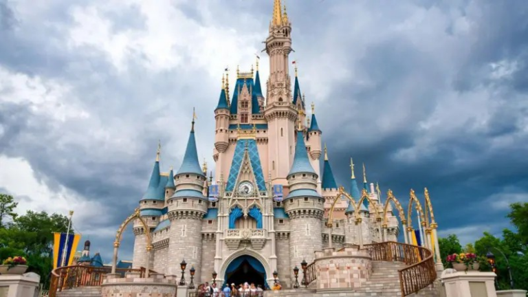 por-que-a-disney-alega-que-assinante-do-disney+-nao-pode-processar-empresa-por-morte-da-mulher-em-parque