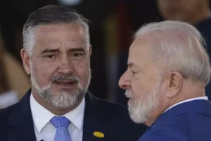 Cirurgia de Lula retardou demissão de Pimenta da Secretaria de Comunicação cirurgia-de-lula-retardou-demissao-de-pimenta-da-secretaria-de-comunicacao