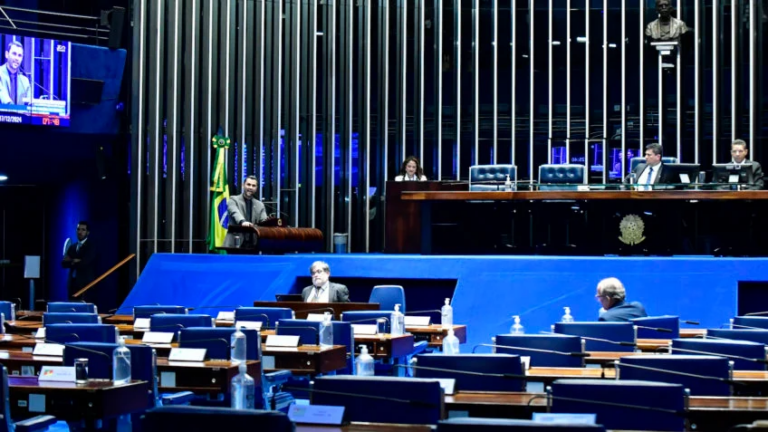 Com medo de perder, governo quer mudar eleição de senadores com-medo-de-perder,-governo-quer-mudar-eleicao-de-senadores