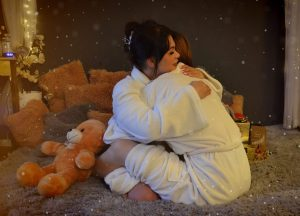 Polonesa cobra R$ 222 por hora para abraçar pessoas solitárias e tem fila de espera polonesa-cobra-r$-222-por-hora-para-abracar-pessoas-solitarias-e-tem-fila-de-espera