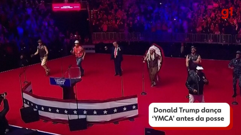 VÍDEO: Trump “dança” Y.M.C.A. com Village People antes de sua posse video:-trump-“danca”-ymca.-com-village-people-antes-de-sua-posse