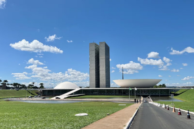 apos-recesso,-camara-e-senado-voltam-nesta-semana-com-eleicao-de-novos-presidentes