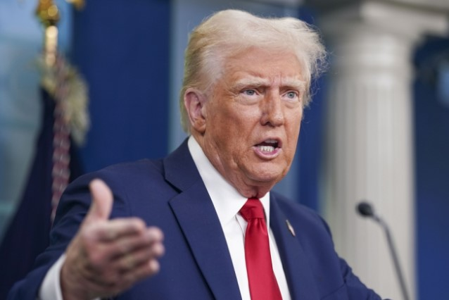 Trump afirma que ‘definitivamente’ aplicará tarifas contra a União Europeia trump-afirma-que-‘definitivamente’-aplicara-tarifas-contra-a-uniao-europeia