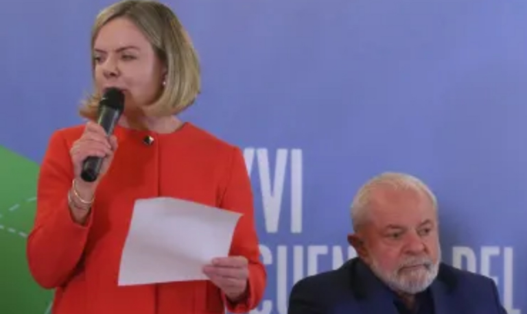 PT defende “núcleo político” no Planalto para ajudar Lula pt-defende-“nucleo-politico”-no-planalto-para-ajudar-lula