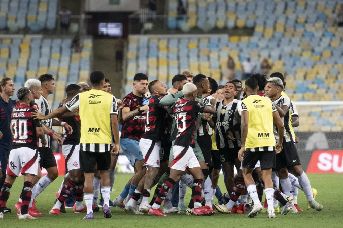 Jogadores do Botafogo e Flamengo são afastados por incidentes no clássico carioca jogadores-do-botafogo-e-flamengo-sao-afastados-por-incidentes-no-classico-carioca