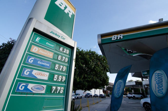Petrobras anuncia R$ 9,1 bilhões em dividendos referentes ao lucro de 2024 petrobras-anuncia-r$-9,1-bilhoes-em-dividendos-referentes-ao-lucro-de-2024
