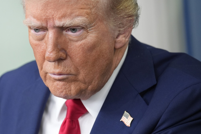 Trump ordena suspensão de ajuda econômica e militar à Ucrânia trump-ordena-suspensao-de-ajuda-economica-e-militar-a-ucrania