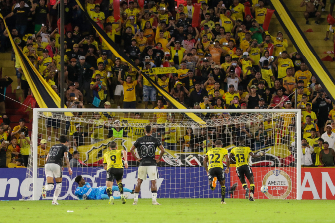 Corinthians apenas assiste ao Barcelona, perde de 3 e flerta com eliminação na Libertadores corinthians-apenas-assiste-ao-barcelona,-perde-de-3-e-flerta-com-eliminacao-na-libertadores