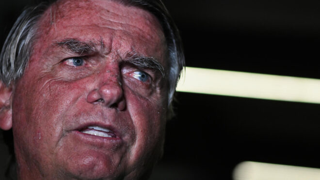 Bolsonaro consegue apoio de partidos para anistia, e governo Lula entra em alerta bolsonaro-consegue-apoio-de-partidos-para-anistia,-e-governo-lula-entra-em-alerta