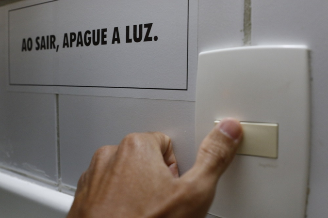 Puxada pela conta de luz, inflação no Brasil atinge maior alta em fevereiro em mais de 20 anos puxada-pela-conta-de-luz,-inflacao-no-brasil-atinge-maior-alta-em-fevereiro-em-mais-de-20-anos