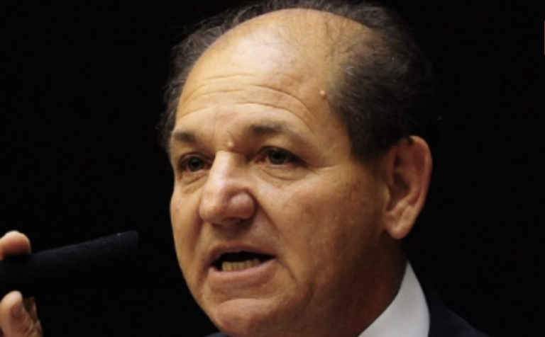 Após licença, suplente de Eduardo Bolsonaro na Câmara é convocado apos-licenca,-suplente-de-eduardo-bolsonaro-na-camara-e-convocado