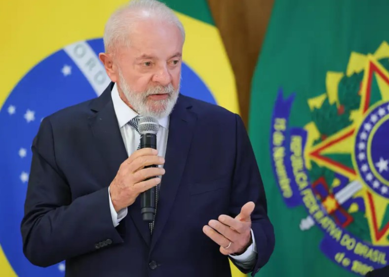 bolsonaro,-tarcisio-e-marcal-venceriam-lula-em-segundo-turno,-diz-pesquisa-atlas/intel