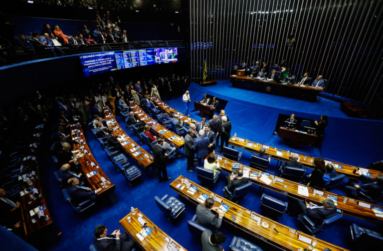 projeto-que-limita-supersalarios-analisado-no-senado-aumenta-gastos-em-r$-3,4-bi,-em-vez-de-reduzir