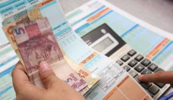 Bandeira tarifária nas contas de luz sai de verde para amarela em maio bandeira-tarifaria-nas-contas-de-luz-sai-de-verde-para-amarela-em-maio