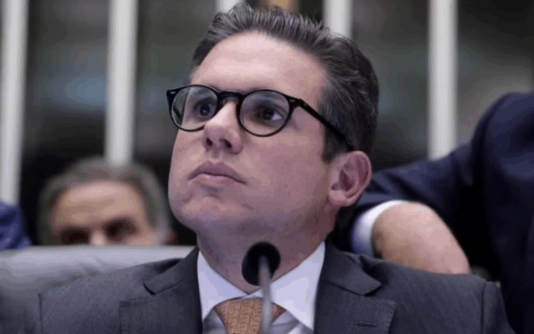 motta-avisa-lideres-de-que-nao-adianta-aprovar-a-anistia:-stf-vai-declarar-‘inconstitucional’