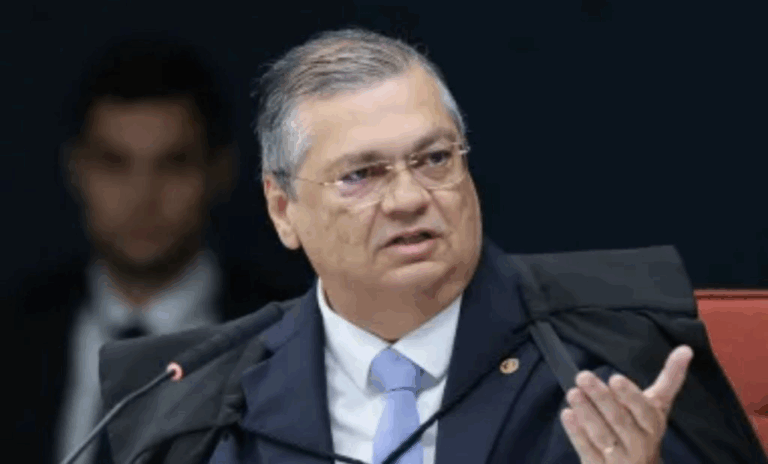 dino-comunica-tse-sobre-decisao-que-causara-troca-de-sete-deputados