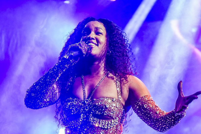 Virada Cultural 2025: Iza interrompe apresentação para ajudar fãs virada-cultural-2025:-iza-interrompe-apresentacao-para-ajudar-fas