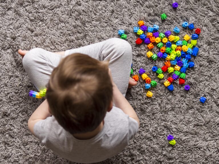 As crianças com deficiência rejeitadas por escolas: 'Devolveram a matrícula quando disse que meu filho é autista' as-criancas-com-deficiencia-rejeitadas-por-escolas:-'devolveram-a-matricula-quando-disse-que-meu-filho-e-autista'