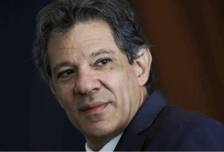 haddad-diz-ter-“proposito”-com-fiscal-e-ate-imita-lula-em-evento-reservado