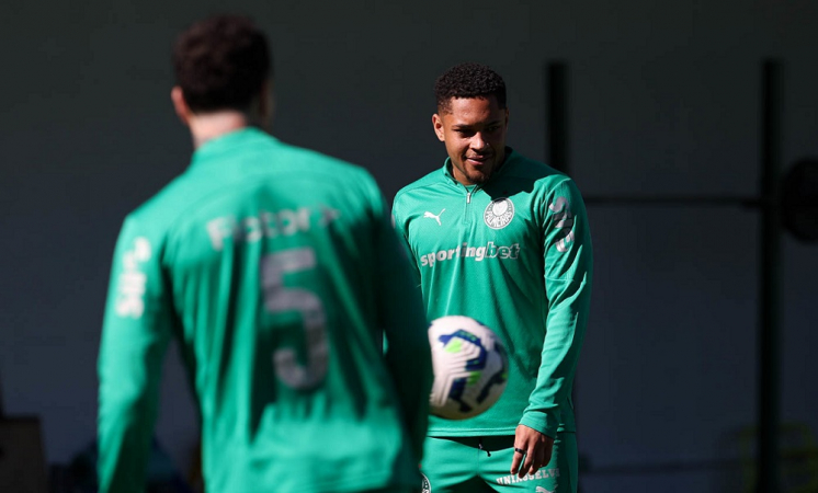 Escalação do Palmeiras: Abel deve mudar ataque para enfrentar o Corinthians escalacao-do-palmeiras:-abel-deve-mudar-ataque-para-enfrentar-o-corinthians