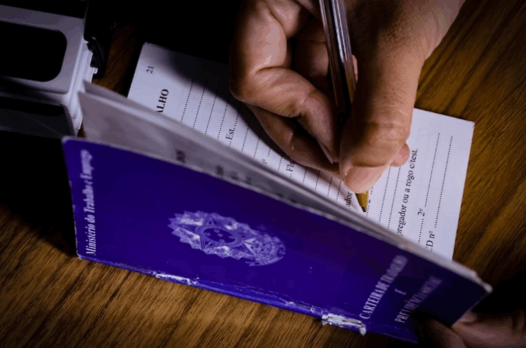 Brasil abre 129,77 mil vagas formais de trabalho em julho, menor número para o mês desde 2020 brasil-abre-129,77-mil-vagas-formais-de-trabalho-em-julho,-menor-numero-para-o-mes-desde-2020