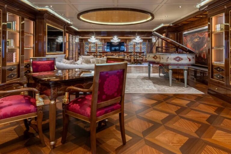 Como é iate de luxo de R$ 530 Milhões que os Estados Unidos confiscaram de bilionários russos? Veja FOTOS como-e-iate-de-luxo-de-r$-530-milhoes-que-os-estados-unidos-confiscaram-de-bilionarios-russos?-veja-fotos