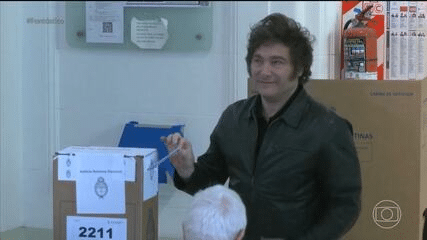 VÍDEO: Partido de Milei surpreende e vence eleições legislativas na Argentina video:-partido-de-milei-surpreende-e-vence-eleicoes-legislativas-na-argentina