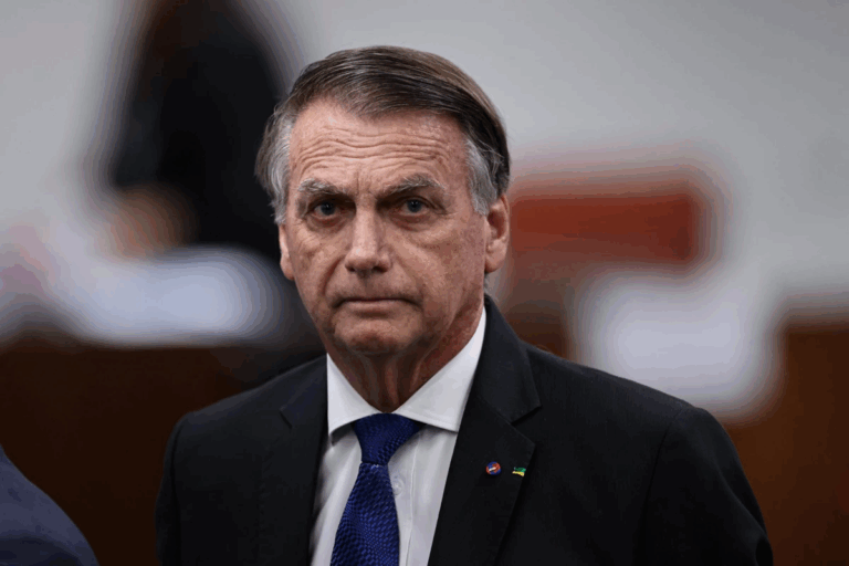 com-voto-de-zanin,-stf-tem-maioria-para-manter-condenacao-de-bolsonaro-a-27-anos-e-tres-meses-de-prisao