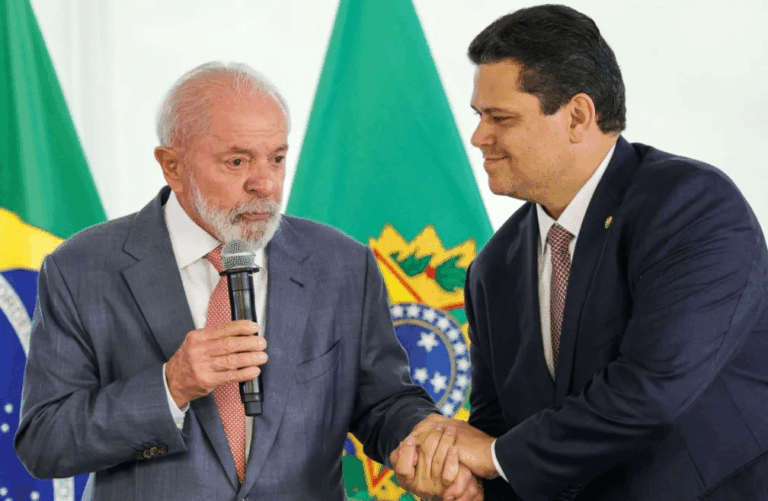 Alcolumbre sobe o tom, acusa interferência do governo e agrava clima antes da sabatina de Messias alcolumbre-sobe-o-tom,-acusa-interferencia-do-governo-e-agrava-clima-antes-da-sabatina-de-messias