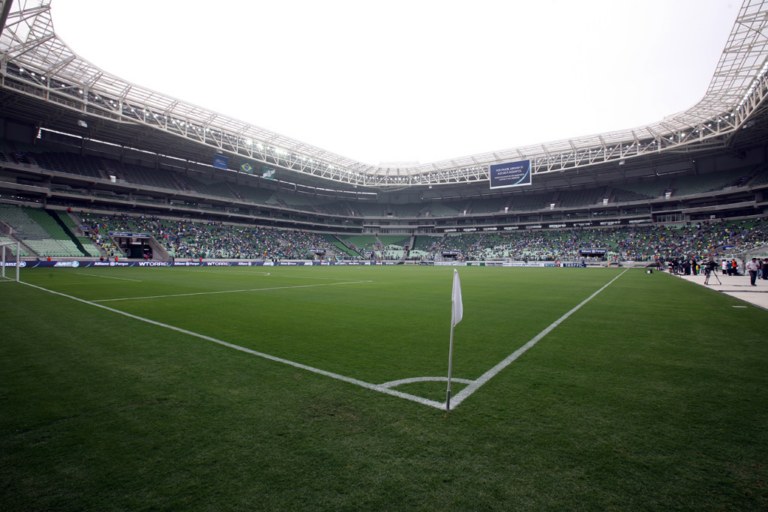 clubes-rebatem-criticas-ao-gramado-sintetico:-‘narrativas-que-distorcem-a-realidade’