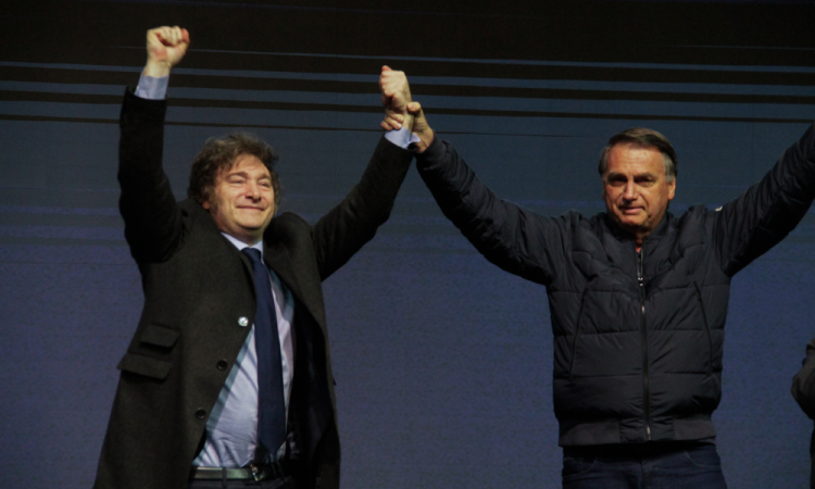 Milei compartilha post de Flávio Bolsonaro lendo carta do pai sobre pré-candidatura milei-compartilha-post-de-flavio-bolsonaro-lendo-carta-do-pai-sobre-pre-candidatura