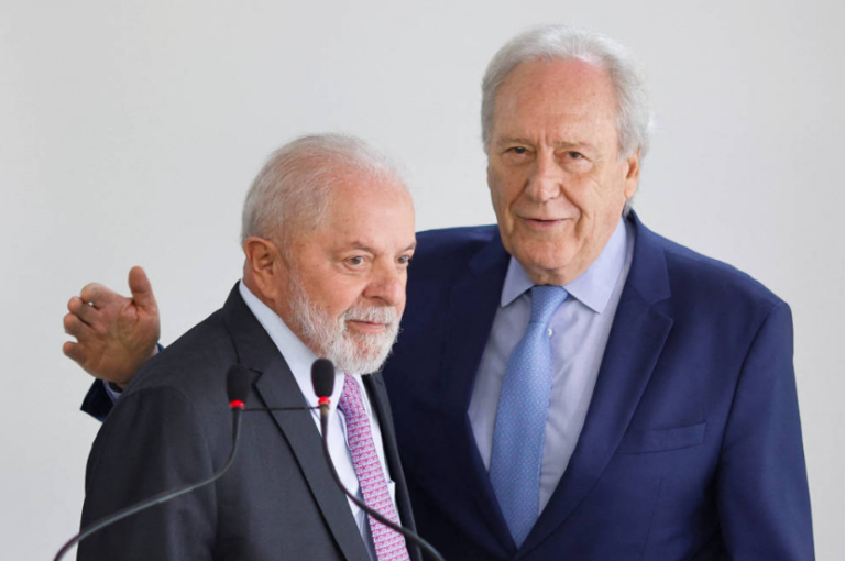 Ministro da Justiça, Lewandowski entrega carta de demissão a Lula ministro-da-justica,-lewandowski-entrega-carta-de-demissao-a-lula