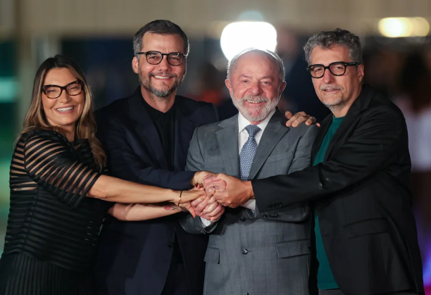 Lula comemora vitória de “O Agente Secreto” no Globo de Ouro lula-comemora-vitoria-de-“o-agente-secreto”-no-globo-de-ouro