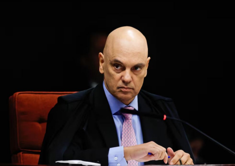 Moraes abre inquérito sigiloso para investigar suposto vazamento de dados de ministros do STF moraes-abre-inquerito-sigiloso-para-investigar-suposto-vazamento-de-dados-de-ministros-do-stf